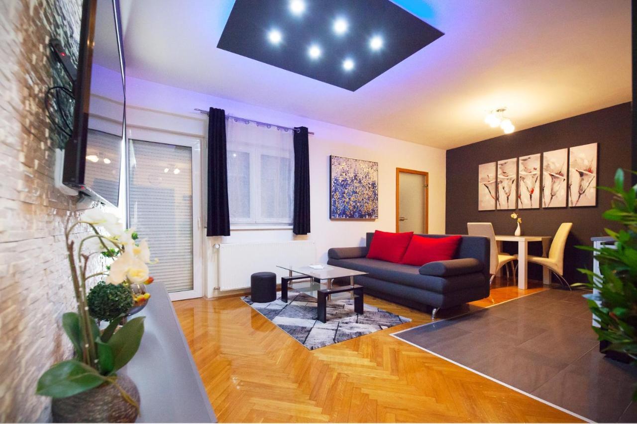 Apartman Aurelius - Private Parking Osijek Exterior foto