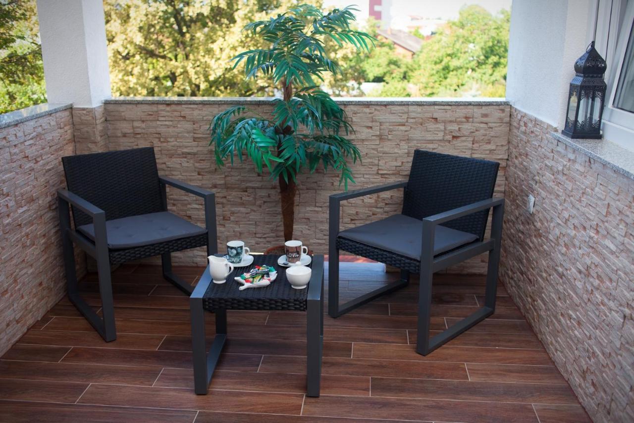 Apartman Aurelius - Private Parking Osijek Exterior foto
